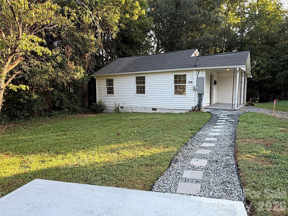 1st image of 224 Avery St