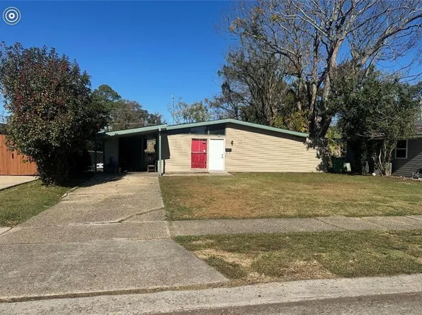 1919 Farmington Pl, Gretna, LA 70056