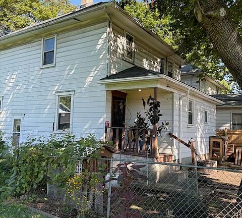 4th image of 142 Lorenz Ave