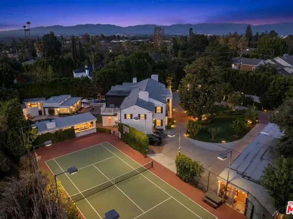 17503 Rancho St, Encino, CA 91316