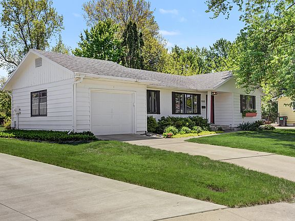 2nd image of 3322 Jefferson Cir