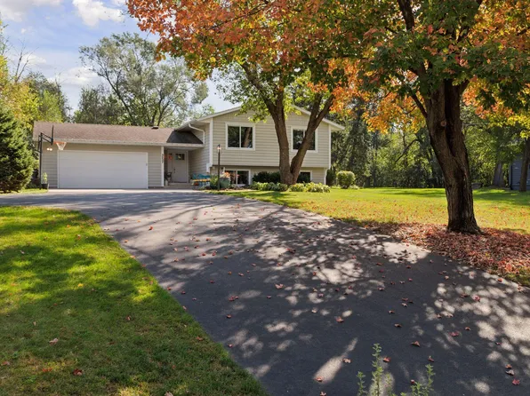 3237 Shores Blvd, Wayzata, MN 55391