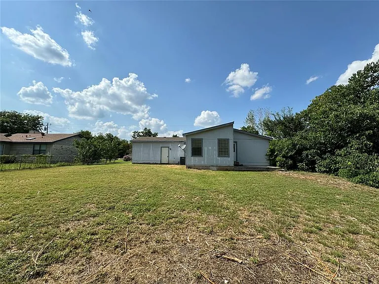 600 Seminole Rd — Photo 35