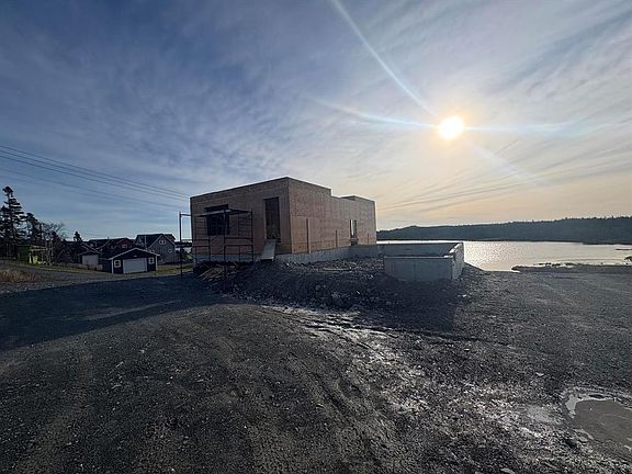 3rd image of 75 Island Cove Road