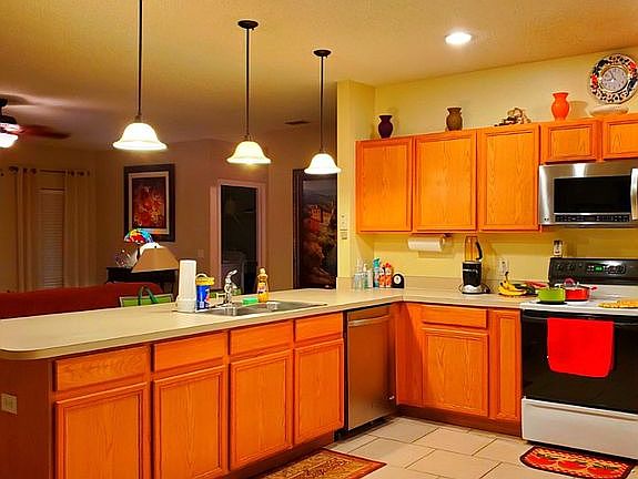 4th image of 301 Aldershot Ct