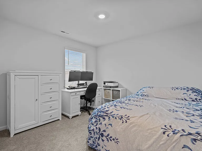 402 Folkstone Rd — Photo 21