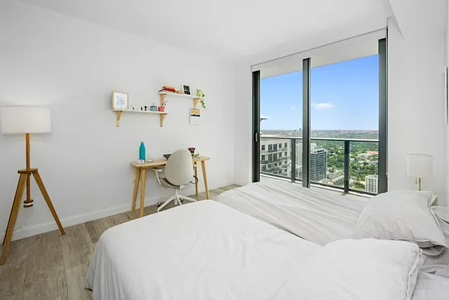 55 SW 9th St #3506 — Photo 13