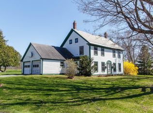 250 W Shore Rd, Grand Isle, VT 05458