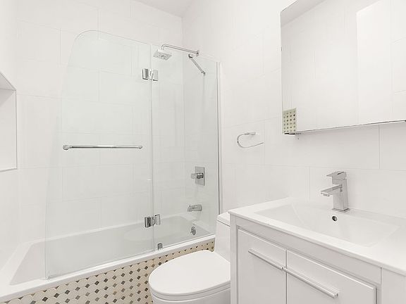 4th image of 1008 Decatur St #4A