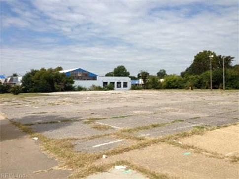 4th image of 3010 High St