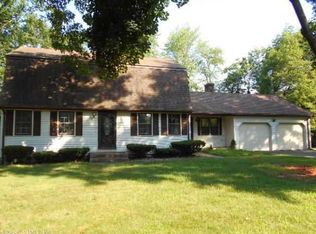 39 Heather Ln, Manchester, CT 06040