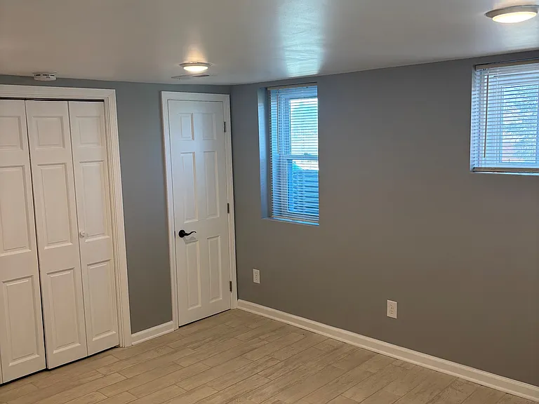 1008 N 48th Ave — Photo 19