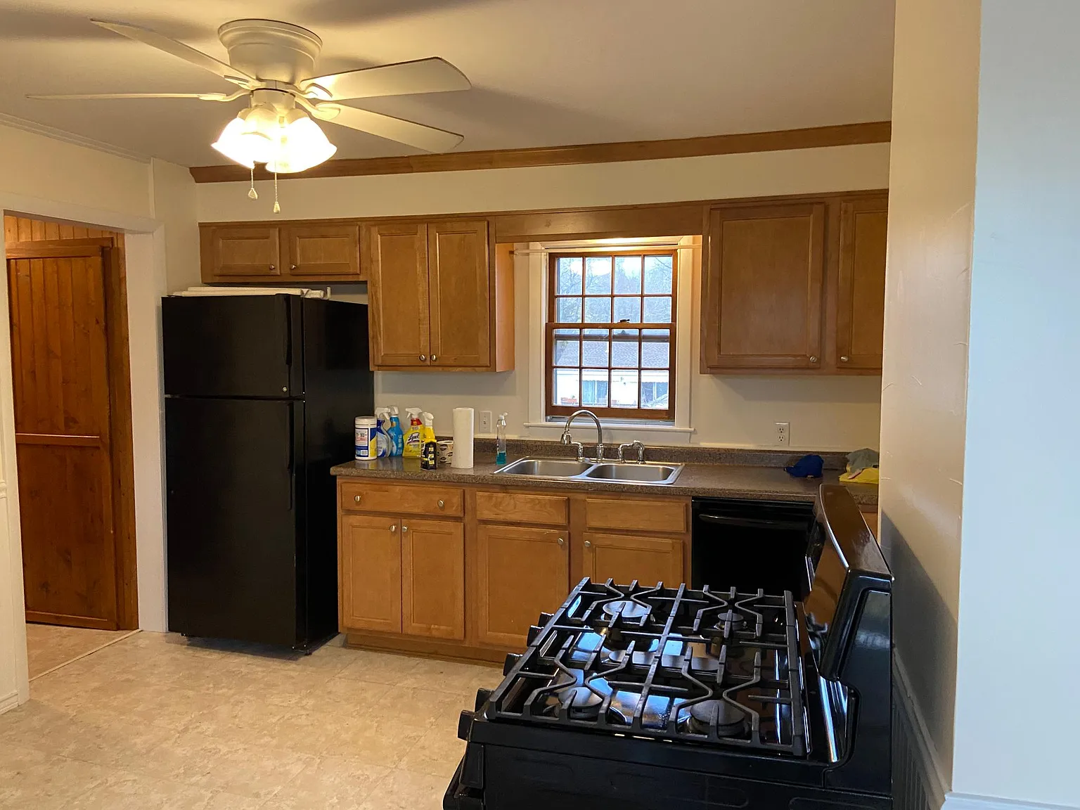 2 bed, 1.5 bath, 1500 sqft, $2,500 — Photo 4