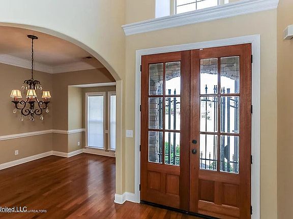 2nd image of 9077 Rue Orleans Ln