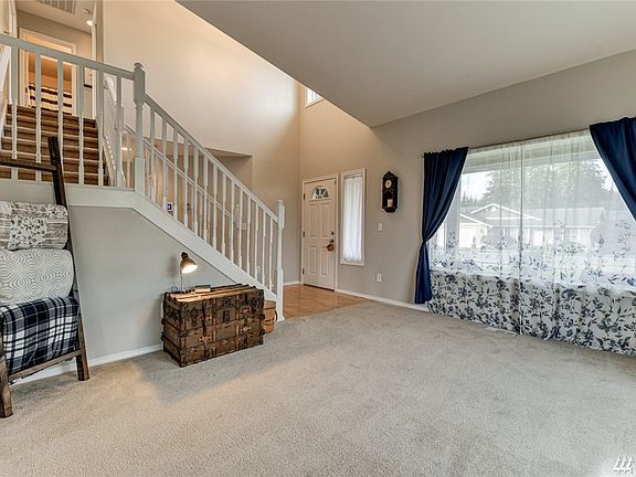 5th image of 1137 Central Dr