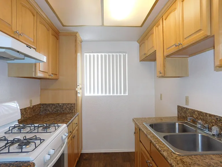 STA7925 — Photo 8