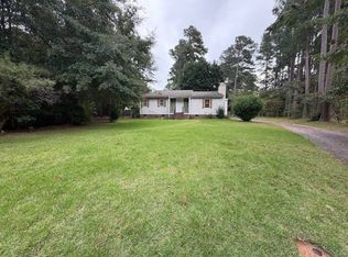 141 Old Barn Ln, Rocky Mount, NC 27804