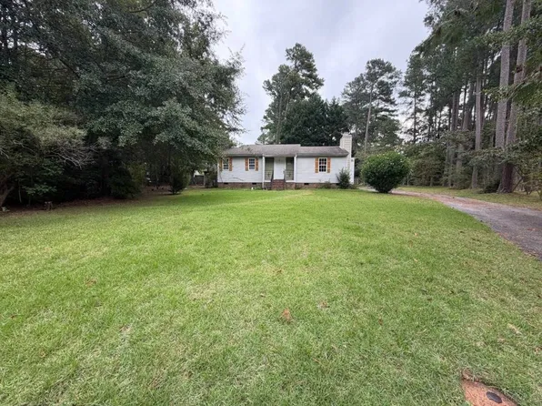 141 Old Barn Ln, Rocky Mount, NC 27804