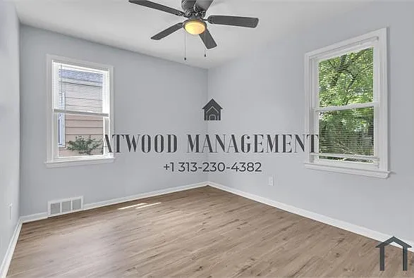 8283 Vaughan St — Photo 7