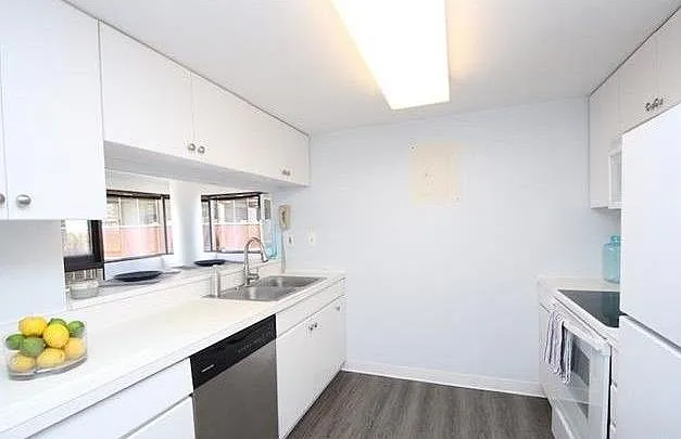 127 Greyrock Pl — Photo 3