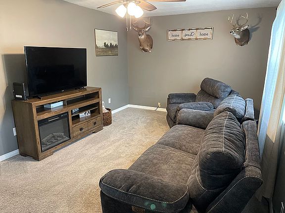 3rd image of 156 Jackson Ln
