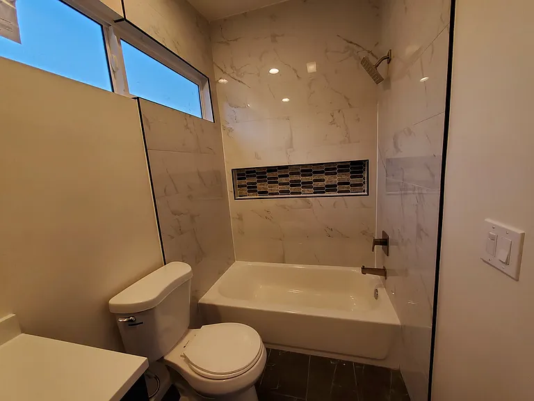 2526 Delaware St — Photo 17