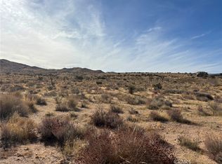 13 Luna Mountain Rd, Apple Valley, CA 92308