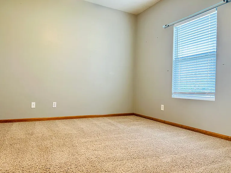 2743 Devin Dr — Photo 19