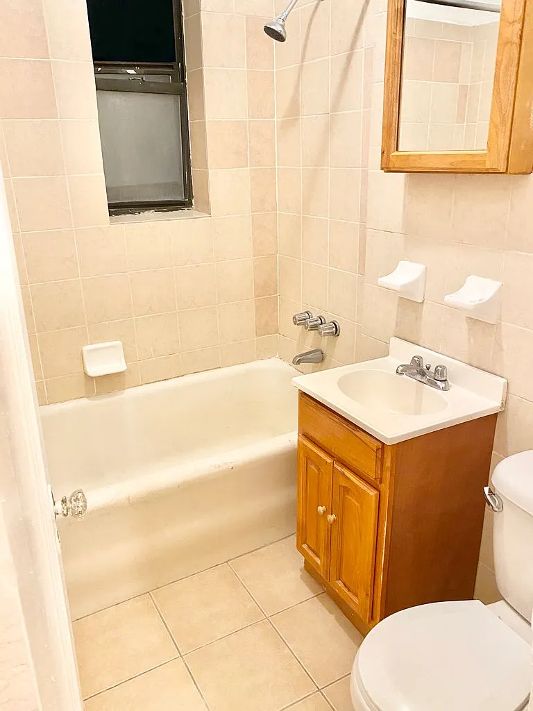 1365 West 7th Street — Photo 4