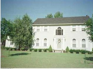 5751 Rosewood Dr, Youngstown, OH