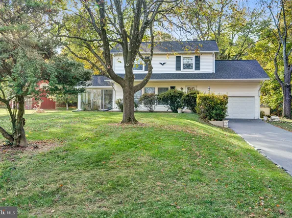 12300 Sunnyview Dr, Germantown, MD 20876