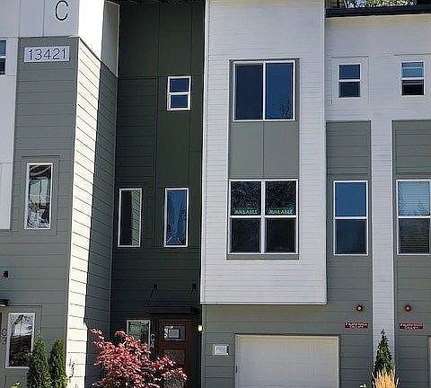 3rd image of 13421 C4 Admiralty Way