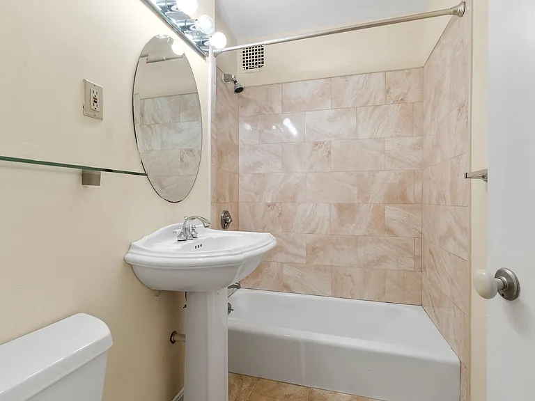 315 Tappan St #1 — Photo 19