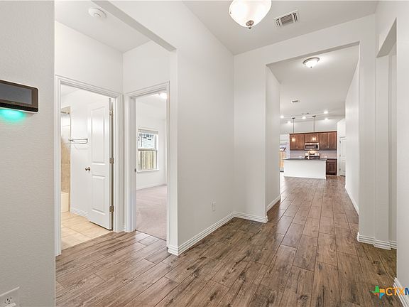 5th image of 682 Coyote Creek Way