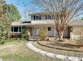 9 Holmsby Ln, Taylors, SC 29687