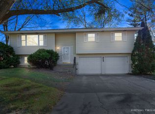 324 Eastgate Ct, New Lenox, IL 60451