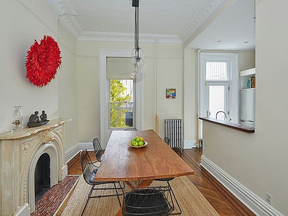 3rd image of 41 Jefferson Ave