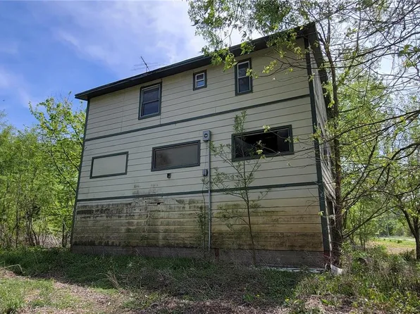 148 E Timberlake Dr, Elsberry, MO 63343