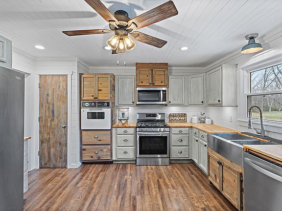5th image of 2419 Hillmont Dr