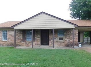 6255 Tulane Rd, Horn Lake, MS 38637