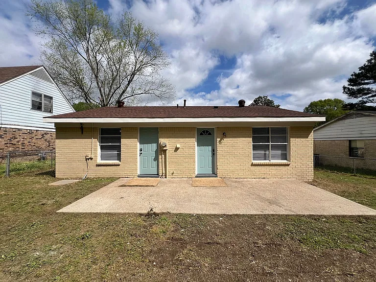 1181 Canary Ln — Photo 4