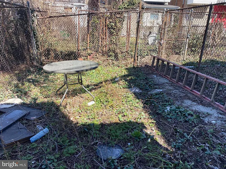 6033 Kershaw St — Photo 16