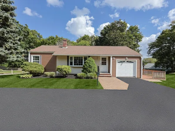 4 Wendell St, Swansea, MA 02777