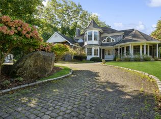 39 Smugglers Path, Riverhead, NY 11901