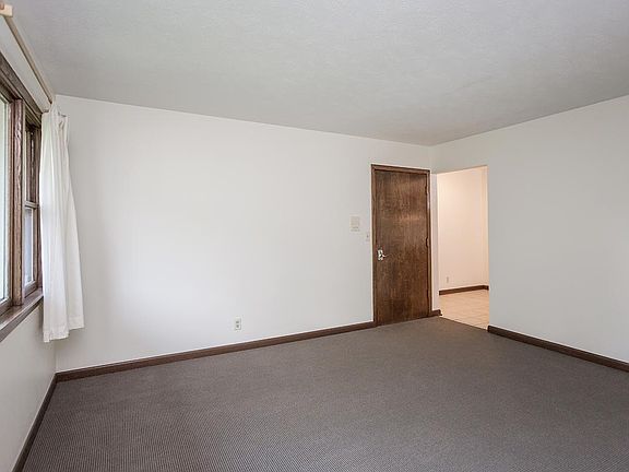 3rd image of 2436 C St APT 5