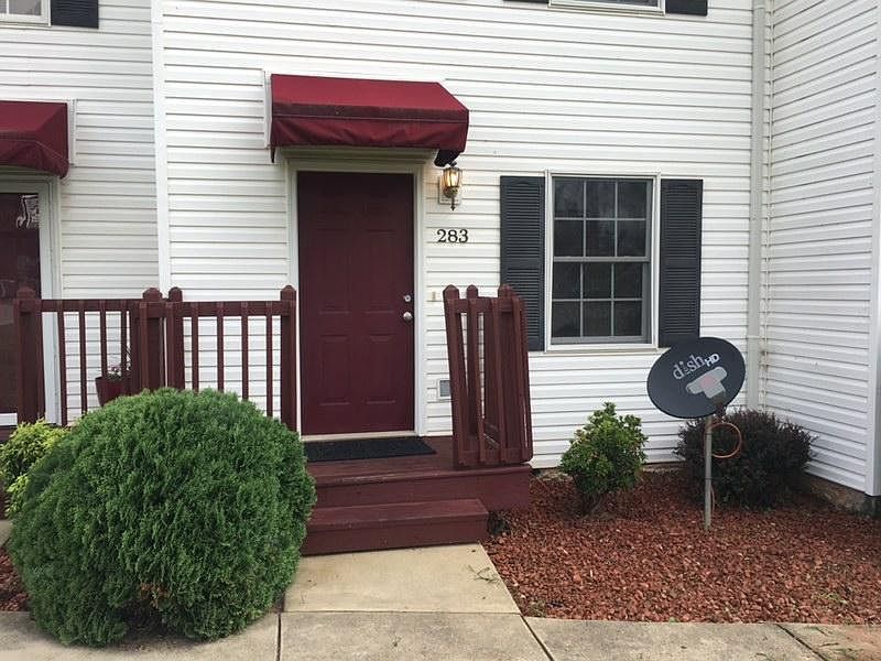 1st image of 579 Beaverview Dr