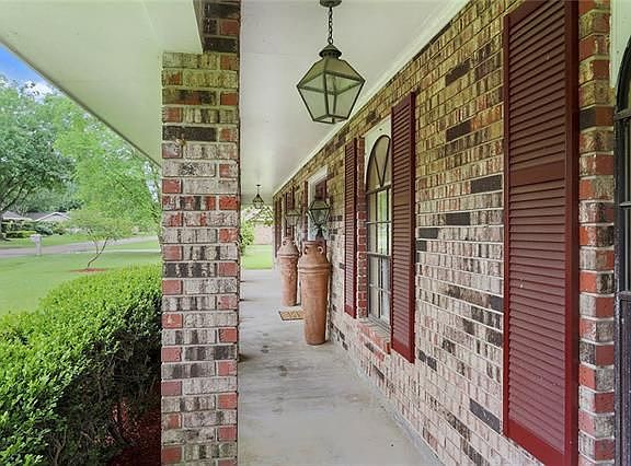 3rd image of 43213 Crouse Dr
