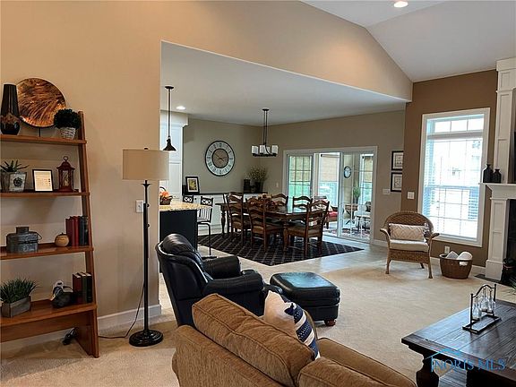 3rd image of 4718 Farm Creek Ln