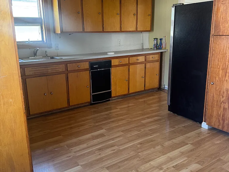 281 Lloyd St #2 — Photo 7