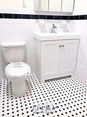 Rented by Zjama Realty Corp | media 8